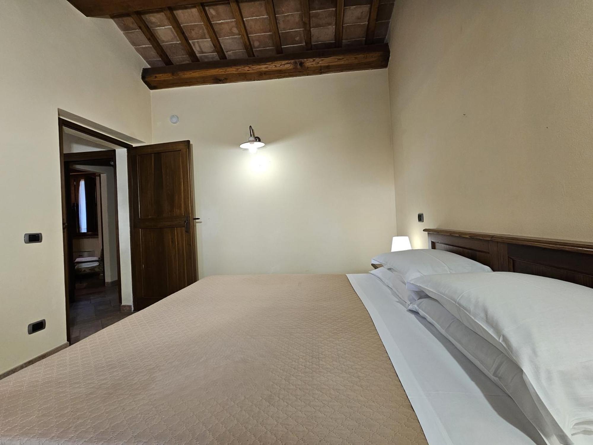 La Fonte Di Montebuono Villa Magione Bilik gambar